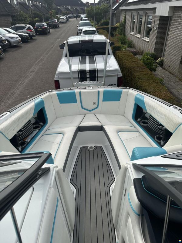 Nautique G23