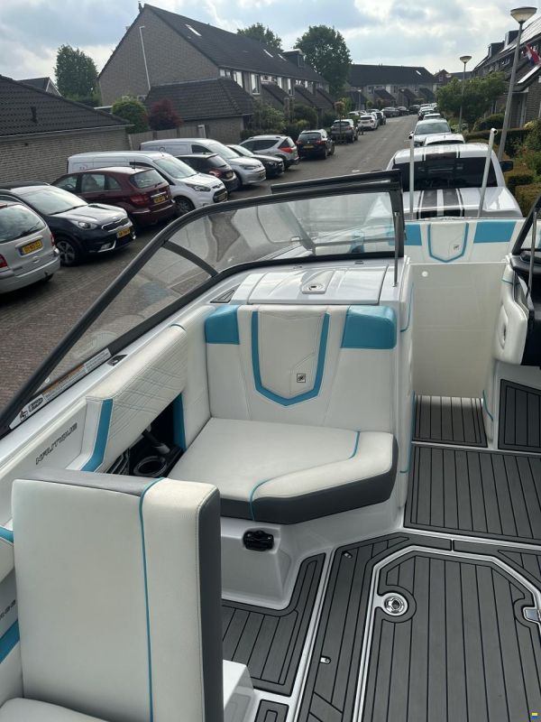 Nautique G23