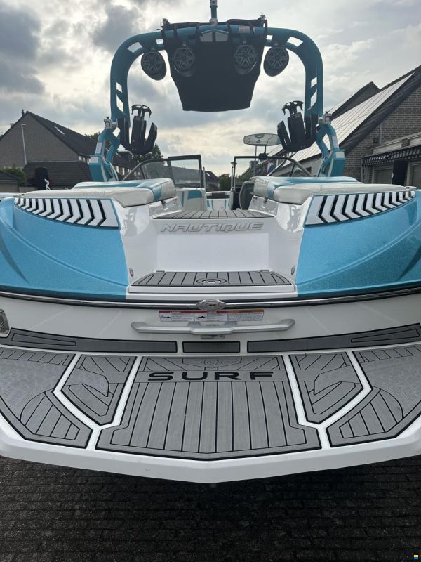 Nautique G23