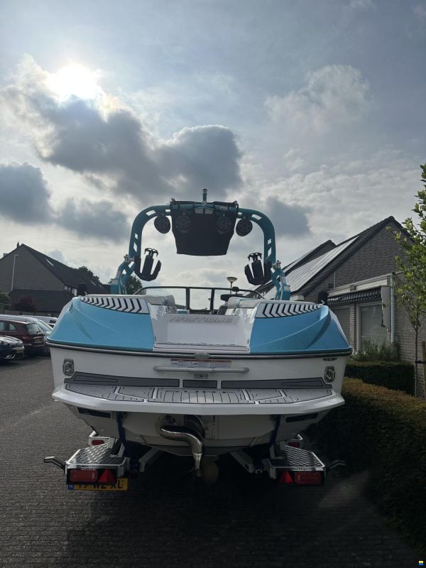 Nautique G23