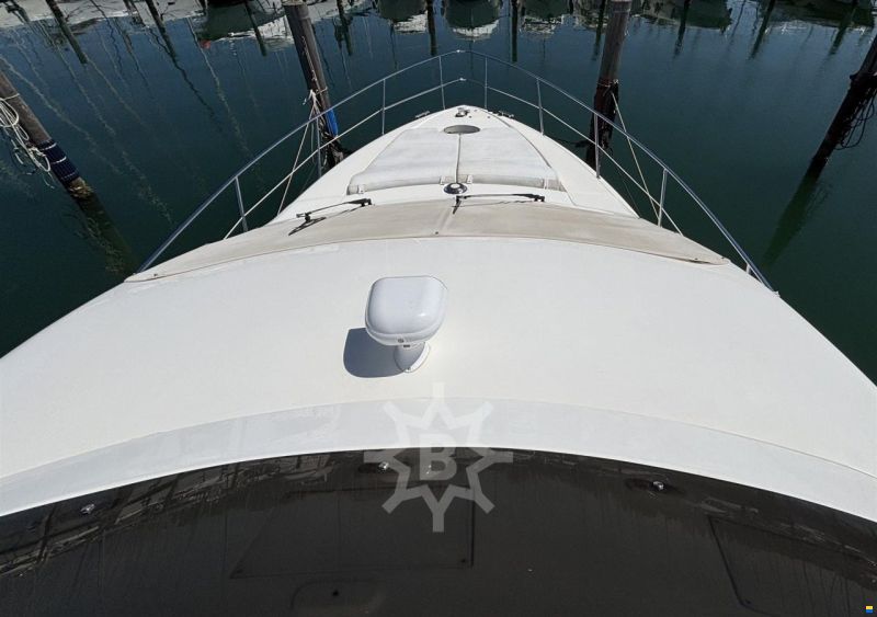Azimut 46