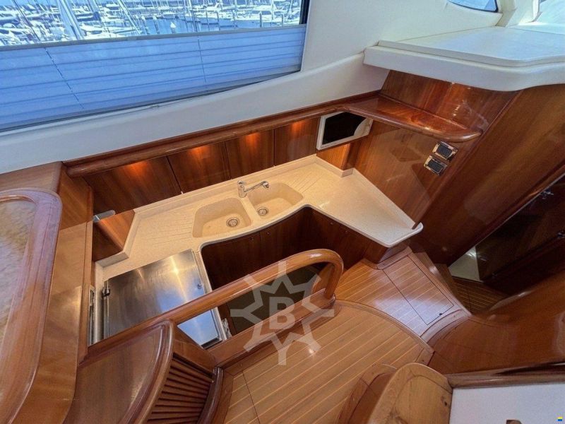 Azimut 46
