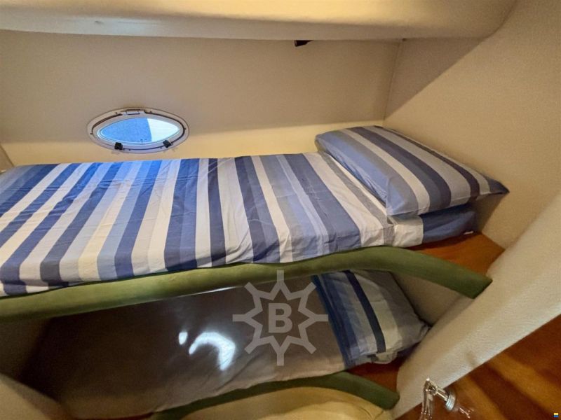 Azimut 46