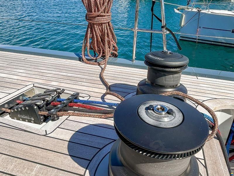 Y8 Fixed Keel
