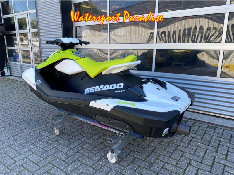 Sea-Doo Spark 90 2-UP