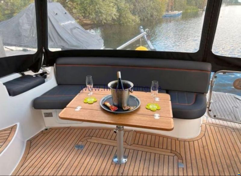 Galeon 390 Fly