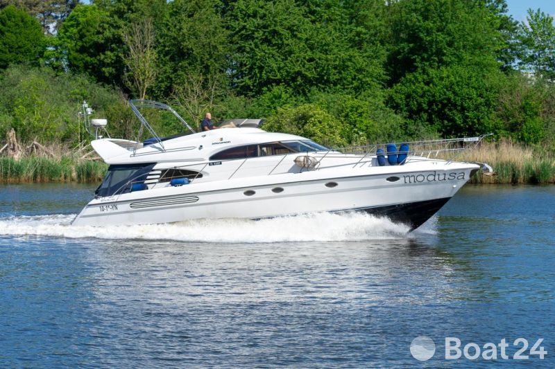 Fairline 55 Squadron