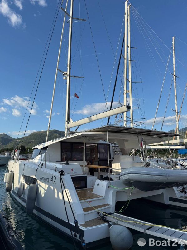 Fountaine Pajot Astrea 42 Maestro