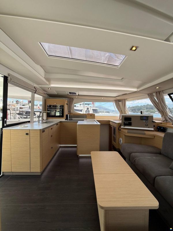 Fountaine Pajot Astrea 42 Maestro