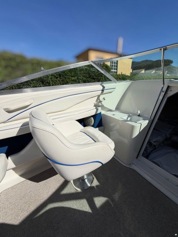 Sea Ray 230 OSE