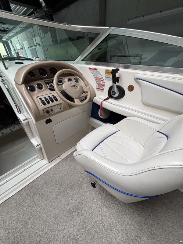 Sea Ray 230 OSE