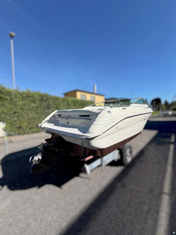 Sea Ray 230 OSE