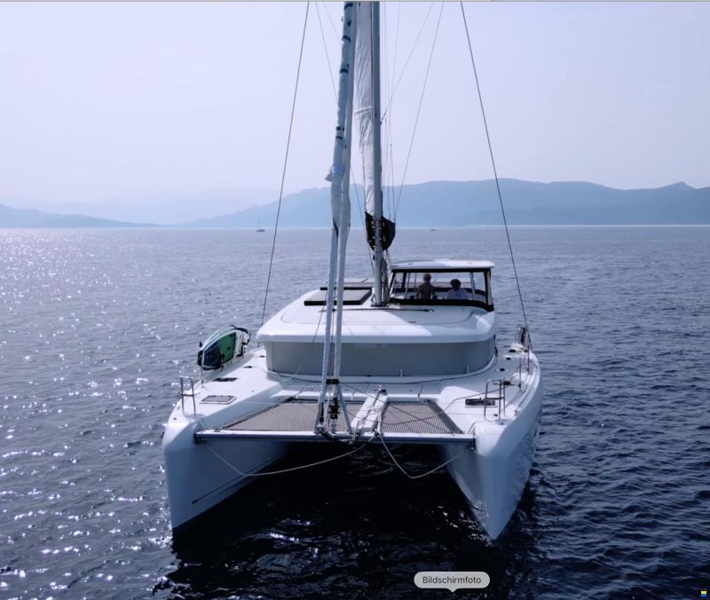 Lagoon 42
