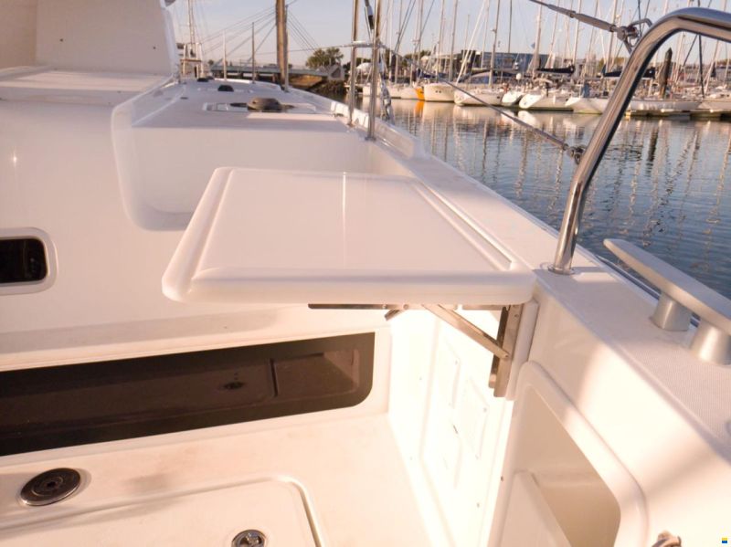 Lagoon 42