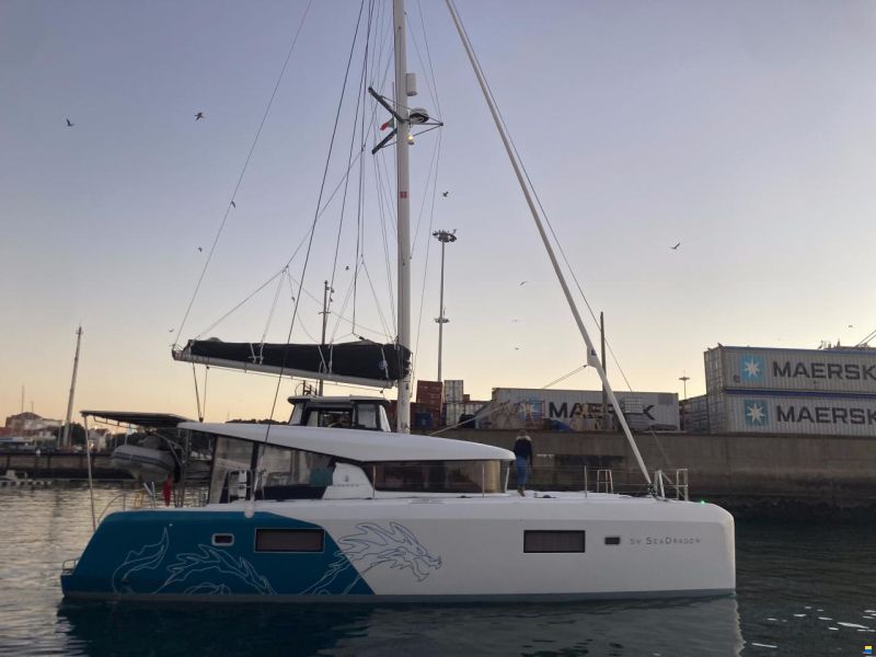 Lagoon 42