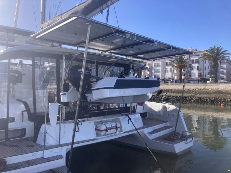 Lagoon 42
