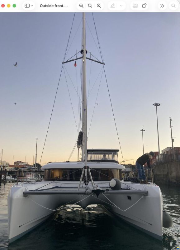 Lagoon 42