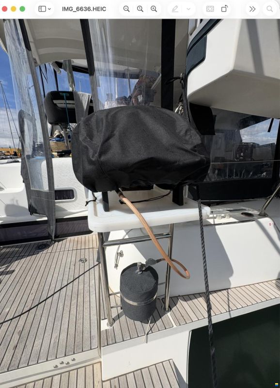 Lagoon 42