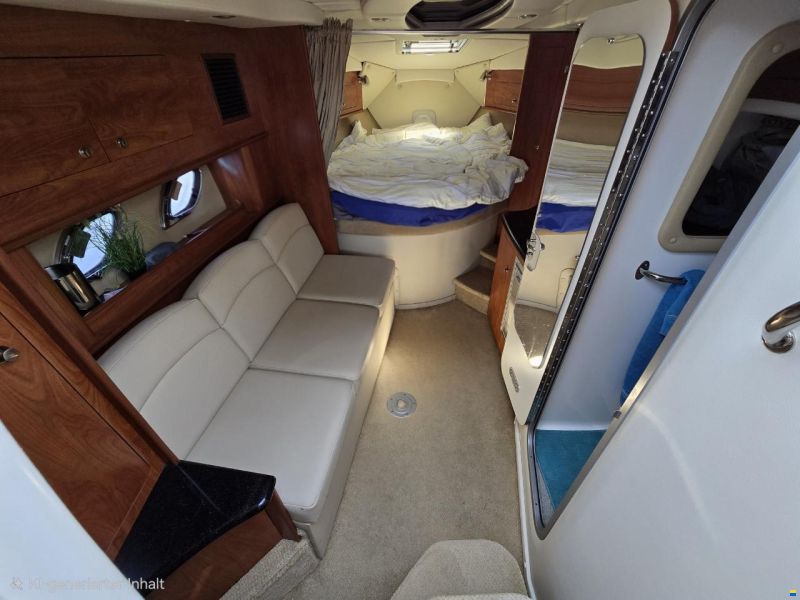 Rinker 310 Express Cruiser
