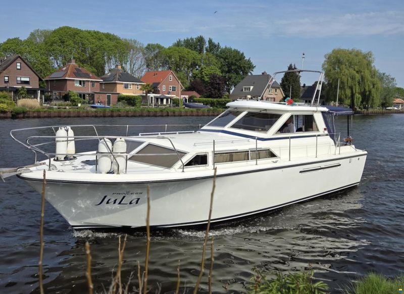 Princess 33