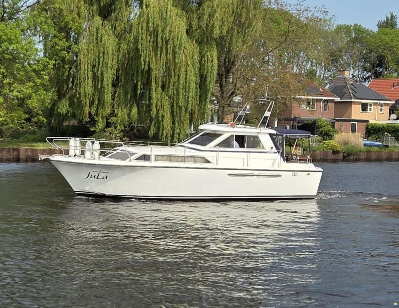 Princess 33