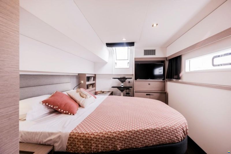 Fountaine Pajot AURA 51