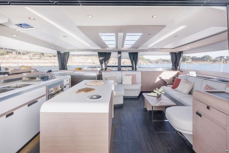 Fountaine Pajot AURA 51