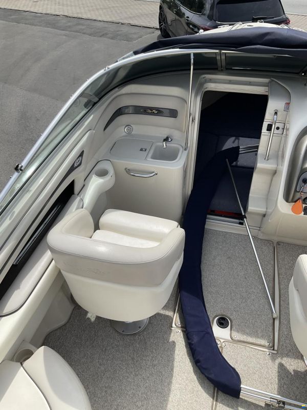 Sea Ray 240 SSE