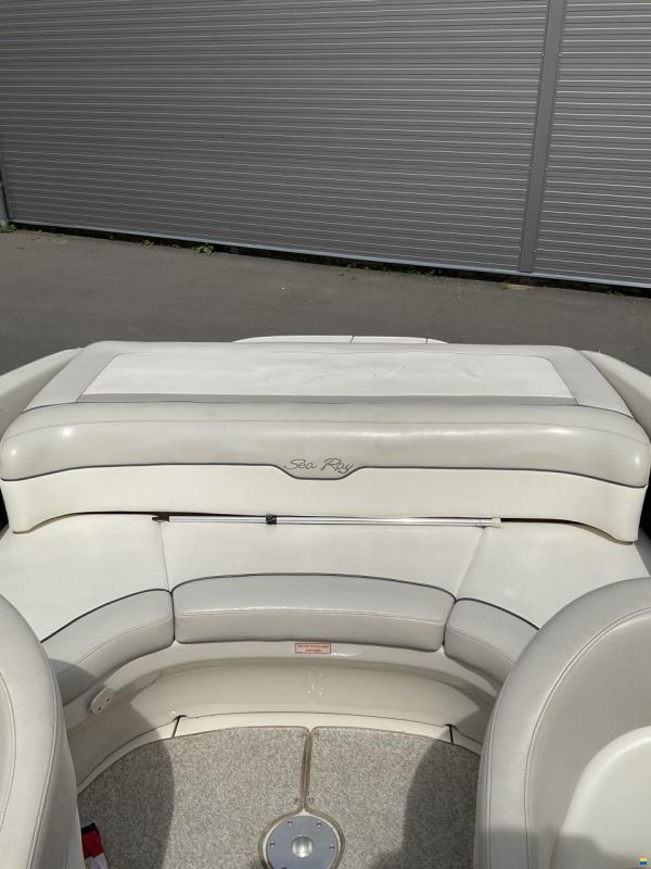 Sea Ray 240 SSE