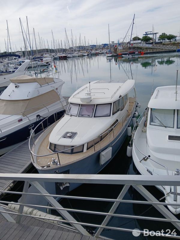 Greenline 33