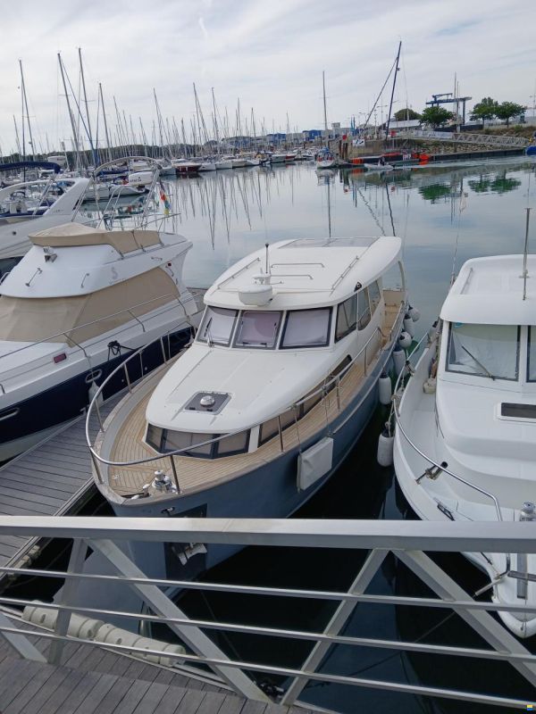 Greenline 33