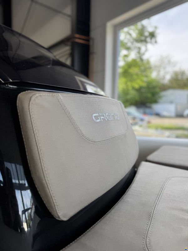 Grand Golden Line G500 Hypalon