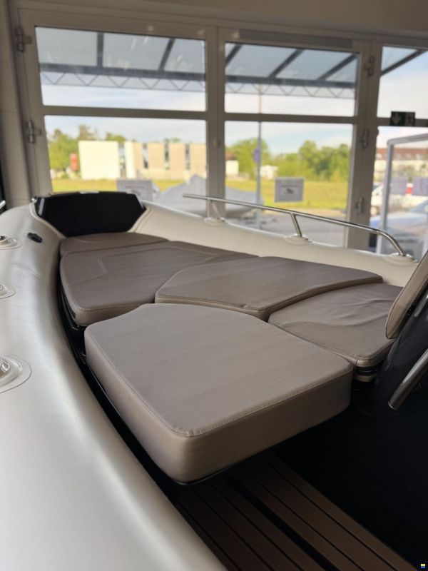 Grand Golden Line G500 Hypalon