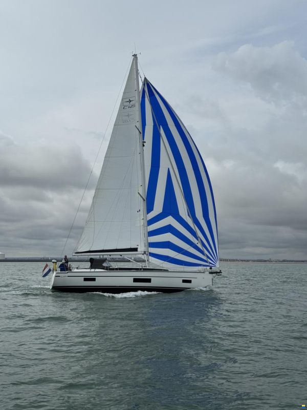 Bavaria C45 Style