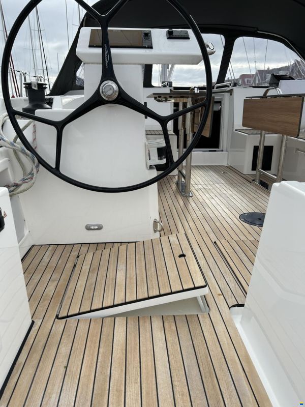 Bavaria C45 Style