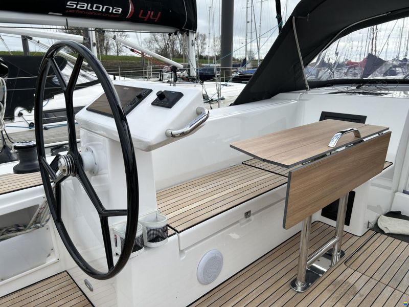 Bavaria C45 Style