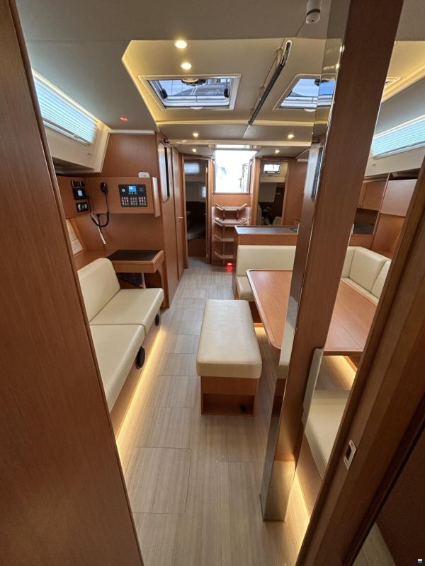 Bavaria C45 Style