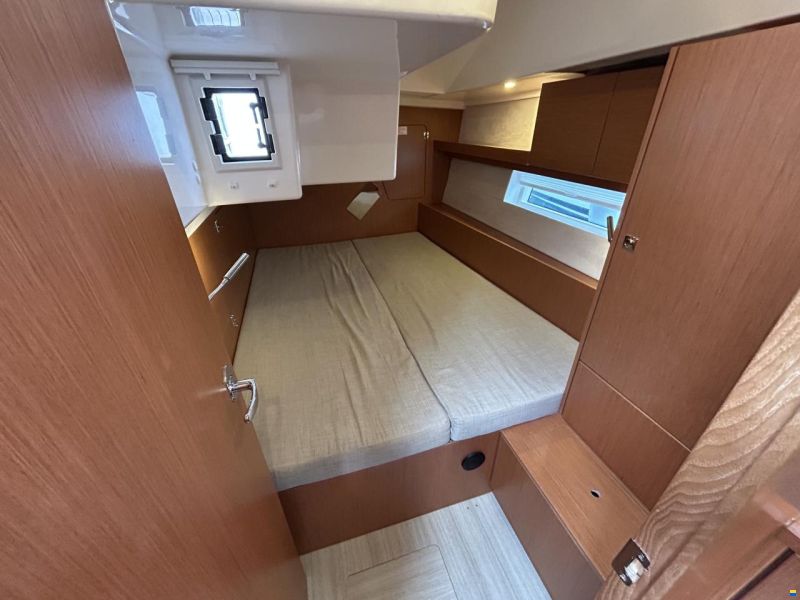 Bavaria C45 Style