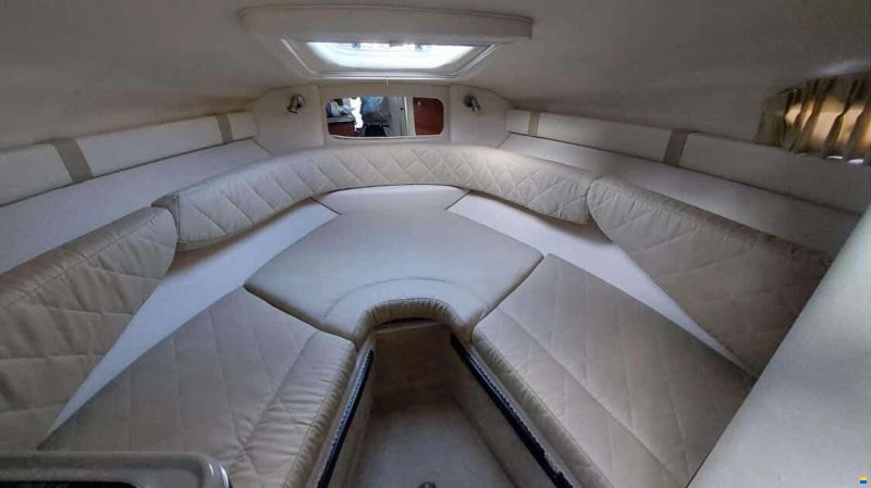 Sea Ray Sundancer 240