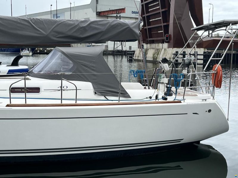 Dufour 40 Performance