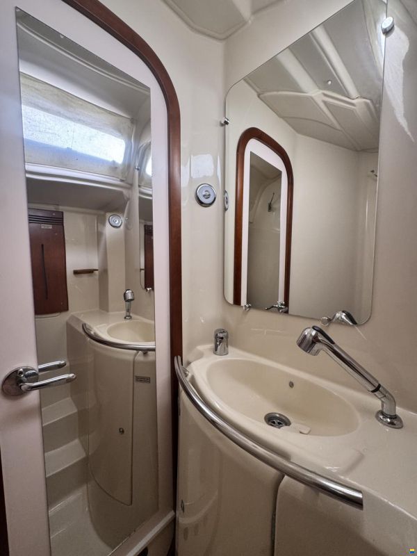 Dufour 40 Performance