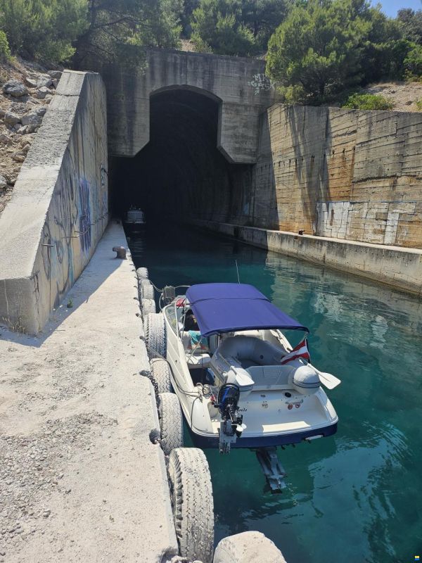 Bayliner 2052 Capri