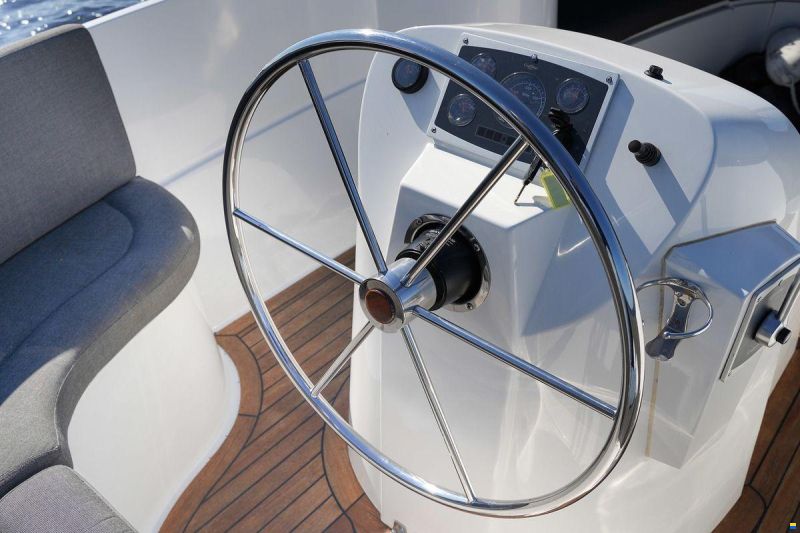 Riviera 24