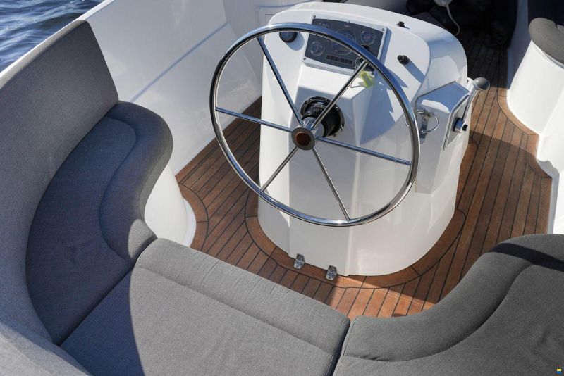 Riviera 24