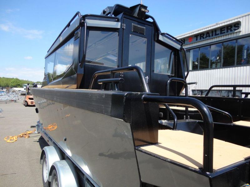 UMS boat Cabin Cruiser