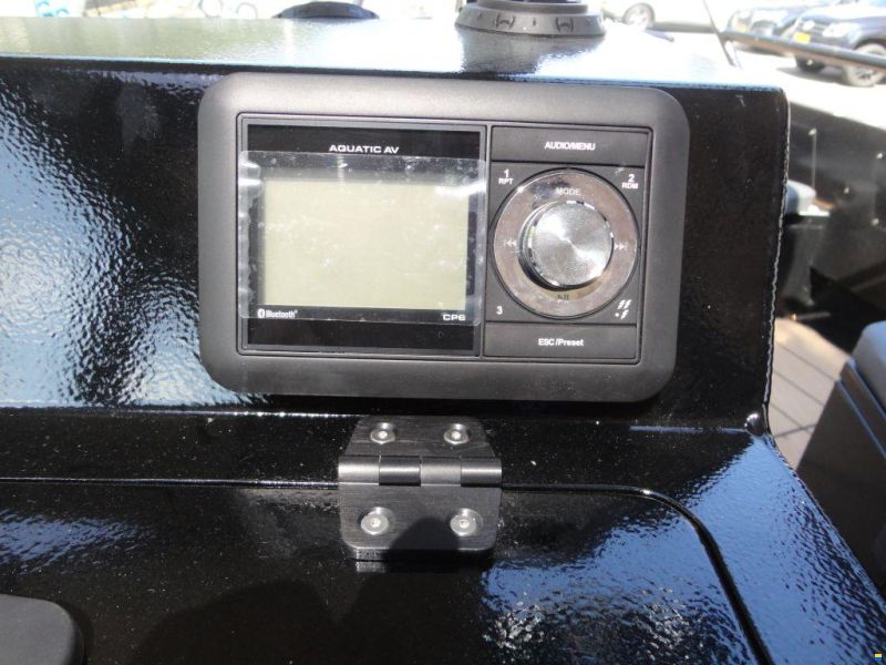 UMS boat Cabin Cruiser