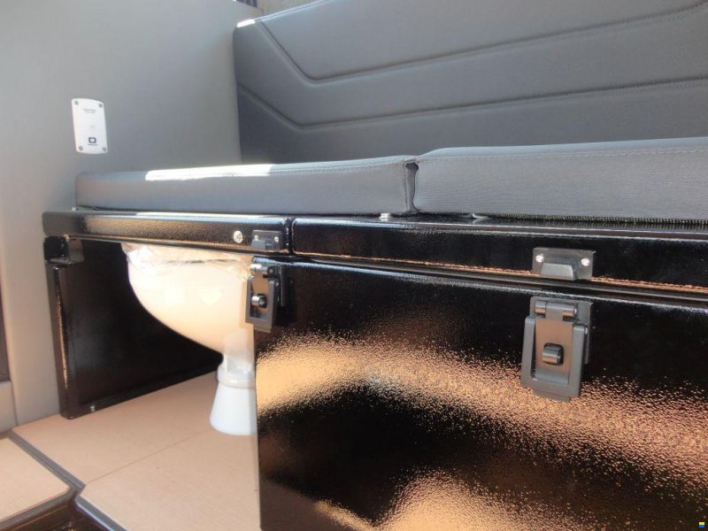 UMS boat Cabin Cruiser