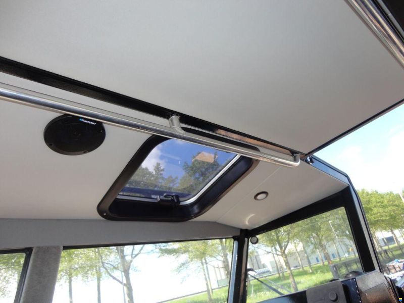 UMS boat Cabin Cruiser