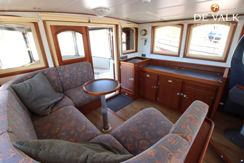 Luxe motor 22 m