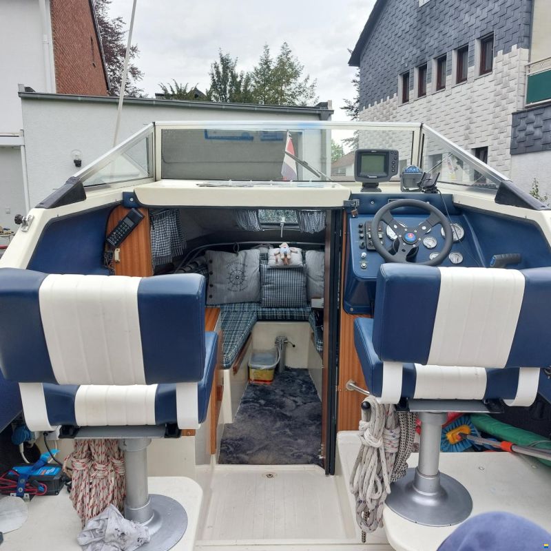 Sealine Conti 18 Cabin